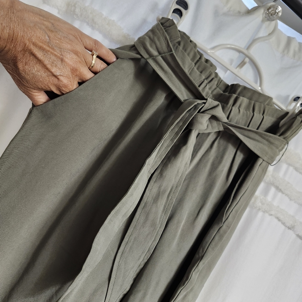 BCBGeneration Green Chinos Relaxed Fit